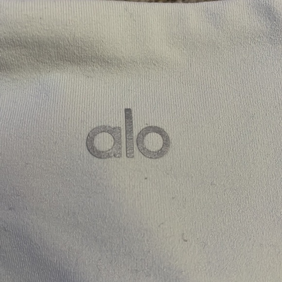 Alo moto leggings in a very light grey. - Picture 7 of 7